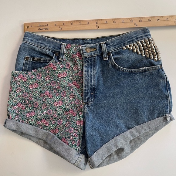 Customized Lee Jeans Shorts w/Studs Floral Appliqué Denim 30 - Picture 10 of 15